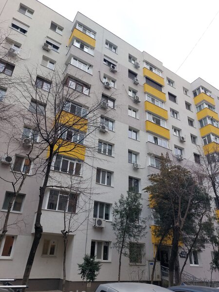 Rahova, Str. Modoran Ene (Sector 5), apartament 4 camere, 85 mp.