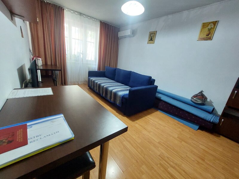 Rahova, Str. Modoran Ene (Sector 5), apartament 4 camere, 85 mp.