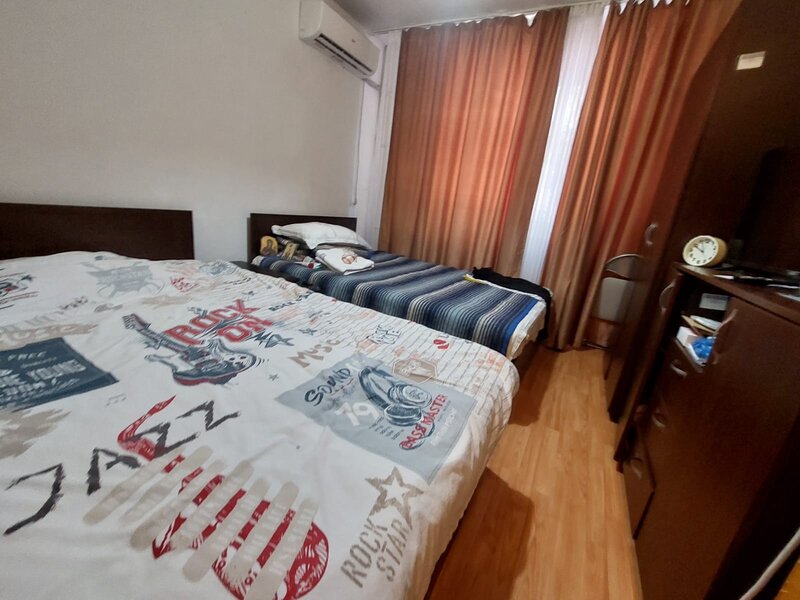 Rahova, Str. Modoran Ene (Sector 5), apartament 4 camere, 85 mp.