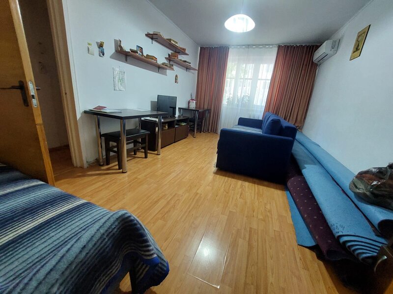 Rahova, Str. Modoran Ene (Sector 5), apartament 4 camere, 85 mp.