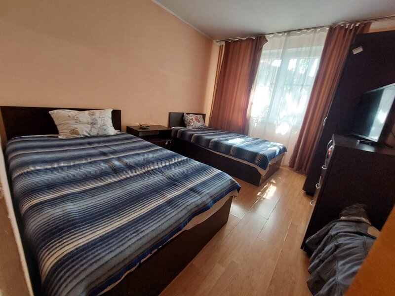 Rahova, Str. Modoran Ene (Sector 5), apartament 4 camere, 85 mp.