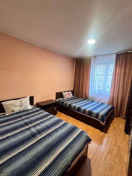 Rahova, Str. Modoran Ene (Sector 5), apartament 4 camere, 85 mp.