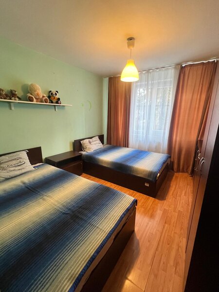 Rahova, Str. Modoran Ene (Sector 5), apartament 4 camere, 85 mp.