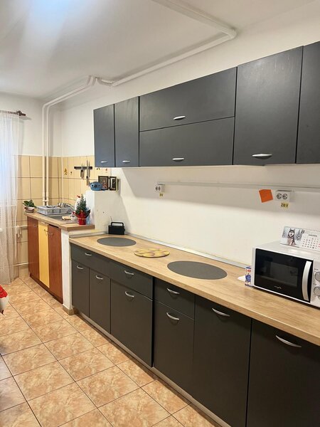 Rahova, Str. Modoran Ene (Sector 5), apartament 4 camere, 85 mp.