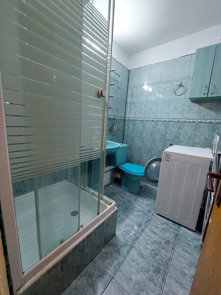 Rahova, Str. Modoran Ene (Sector 5), apartament 4 camere, 85 mp.